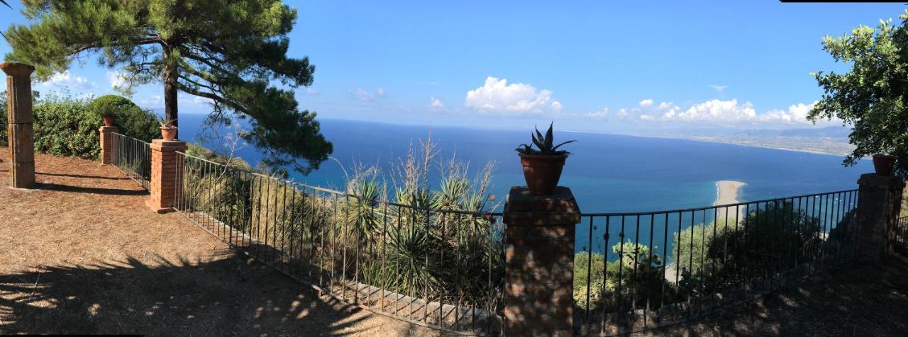 A Casa Di Peppino Villa Greco تينداري المظهر الخارجي الصورة